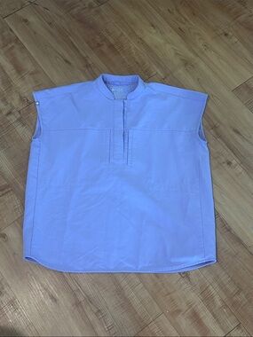 Women’s Figs Rafaela lilac Sleeveless Scrubs Top Shirt - Lavender XS Oversized